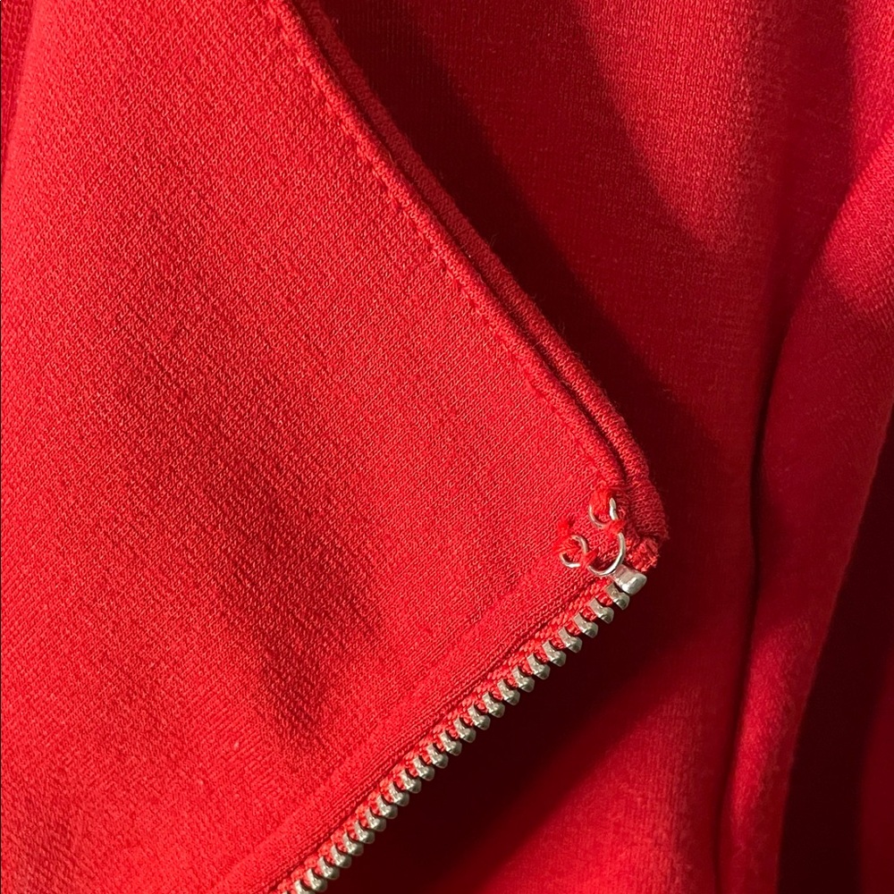 GAP Vibrant Red Top - Picture 8 of 9